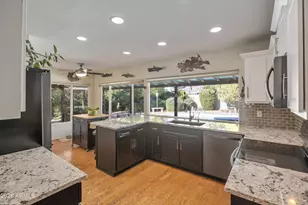 2638 E Desert Cove Ave, Phoenix, AZ 85028 - Photo 11