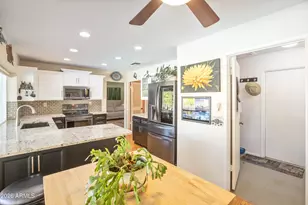 2638 E Desert Cove Ave, Phoenix, AZ 85028 - Photo 9