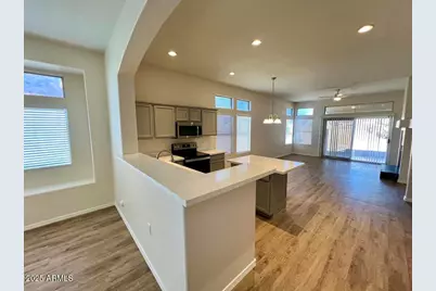 3200 S Cascade Place, Chandler, AZ 85248 - Photo 5