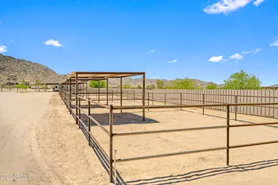 13050 N Breeze Way, Maricopa, AZ 85139 - Photo 3