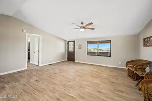 13050 N Breeze Way, Maricopa, AZ 85139 - Photo 15