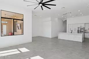 22423 N 54th Pl, Phoenix, AZ 85054 - Photo 43