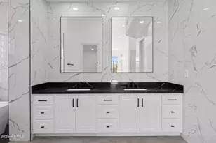 22423 N 54th Pl, Phoenix, AZ 85054 - Photo 95