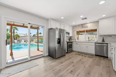 2647 E Cholla Street, Phoenix, AZ 85028 - Photo 11