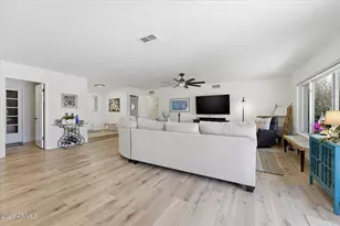 2647 E Cholla St, Phoenix, AZ 85028 - Photo 9