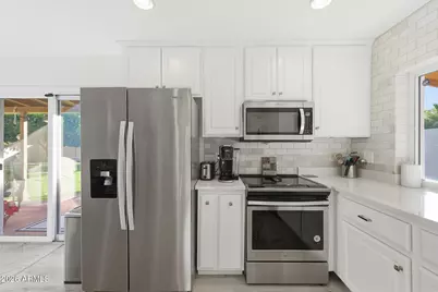 2647 E Cholla Street, Phoenix, AZ 85028 - Photo 13