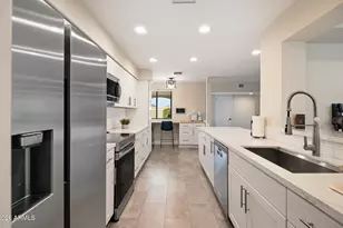 3340 E North Ln, Phoenix, AZ 85028 - Photo 3