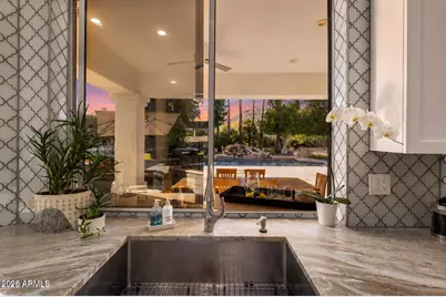 9030 N 48th Place, Paradise Valley, AZ 85253 - Photo 9
