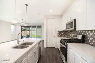 13231 W Red Range Wy, Peoria, AZ 85383 - Photo 5