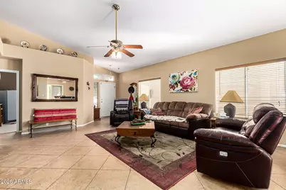 11321 W Piccadilly Road, Avondale, AZ 85392 - Photo 7