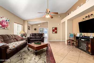 11321 W Piccadilly Road, Avondale, AZ 85392 - Photo 9