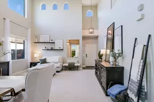 2712 E Quiet Hollow Ln, Phoenix, AZ 85024 - Photo 9