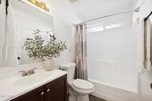 1383 E Washington Ave, Gilbert, AZ 85234 - Photo 27