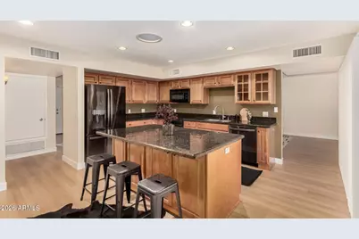 8911 N 82nd Street, Scottsdale, AZ 85258 - Photo 9