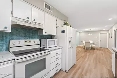 9240 W Hidden Valley Lane, Sun City, AZ 85351 - Photo 7