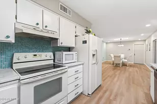 9240 W Hidden Valley Ln, Sun City, AZ 85351 - Photo 7