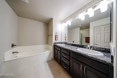 5350 E Deer Valley Drive #2256, Phoenix, AZ 85054 - Photo 9