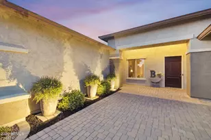 2246 E San Carlos Pl, Chandler, AZ 85249 - Photo 11