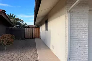 12418 W Sonnet Dr, Sun City West, AZ 85375 - Photo 7