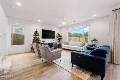 21927 N 31st Place, Phoenix, AZ 85050 - Photo 3