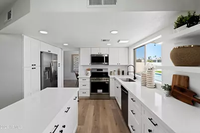 10617 N 47th Lane, Glendale, AZ 85304 - Photo 11