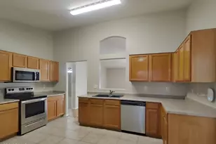 2601 S 79th Dr, Phoenix, AZ 85043 - Photo 5