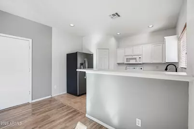 6473 S Kimberlee Way, Chandler, AZ 85249 - Photo 9