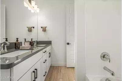 8743 W Wagon Wheel Drive, Glendale, AZ 85305 - Photo 25