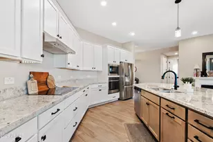 25667 S 227th Way, Queen Creek, AZ 85142 - Photo 9