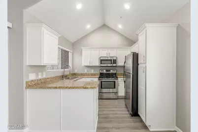 1633 E Lakeside Drive #67, Gilbert, AZ 85234 - Photo 9