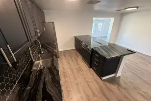 3640 E Ludlow Dr, Phoenix, AZ 85032 - Photo 9