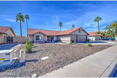 5651 E Fairfield Street E, Mesa, AZ 85205 - Photo 9