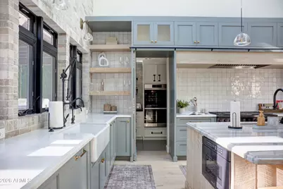 1915 E Rose Lane, Phoenix, AZ 85016 - Photo 5