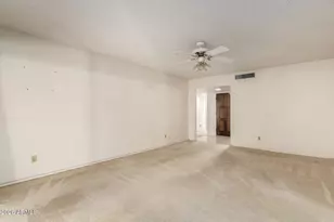 942 E Laguna Dr, Tempe, AZ 85282 - Photo 9