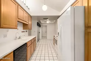 942 E Laguna Dr, Tempe, AZ 85282 - Photo 13