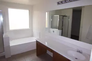 3217 W Pleasant Ln, Phoenix, AZ 85041 - Photo 5