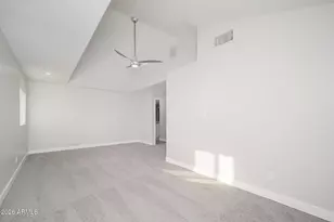 4901 W Greenway Rd, Glendale, AZ 85306 - Photo 13