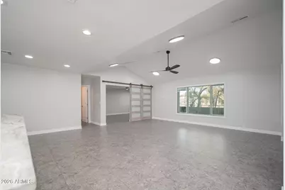 4901 W Greenway Road, Glendale, AZ 85306 - Photo 7