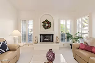 433 W Champagne Dr, Chandler, AZ 85248 - Photo 9