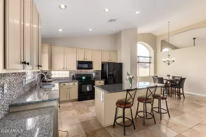 8768 W Kathleen Road, Peoria, AZ 85382 - Photo 7