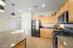 28095 N 123rd Ln, Peoria, AZ 85383 - Photo 17