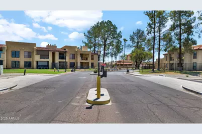 8301 N 21st Drive #F103, Phoenix, AZ 85021 - Photo 31