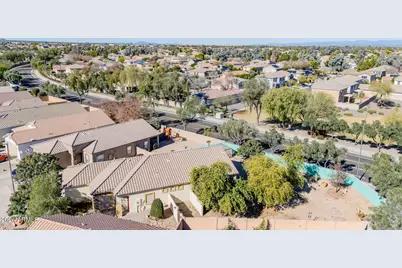 17102 W Saguaro Lane, Surprise, AZ 85388 - Photo 35