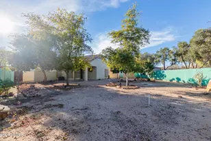 17102 W Saguaro Ln, Surprise, AZ 85388 - Photo 27