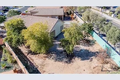 17102 W Saguaro Lane, Surprise, AZ 85388 - Photo 37