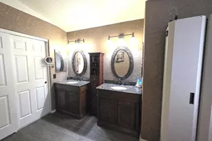 1871 E Buffalo St, Chandler, AZ 85225 - Photo 17