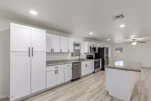 7226 W Sunnyslope Ln, Peoria, AZ 85345 - Photo 13