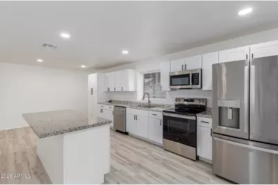 7226 W Sunnyslope Lane, Peoria, AZ 85345 - Photo 15