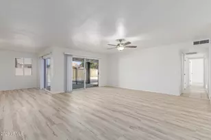 7226 W Sunnyslope Ln, Peoria, AZ 85345 - Photo 9