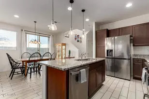 5740 W Raymond St, Phoenix, AZ 85043 - Photo 9